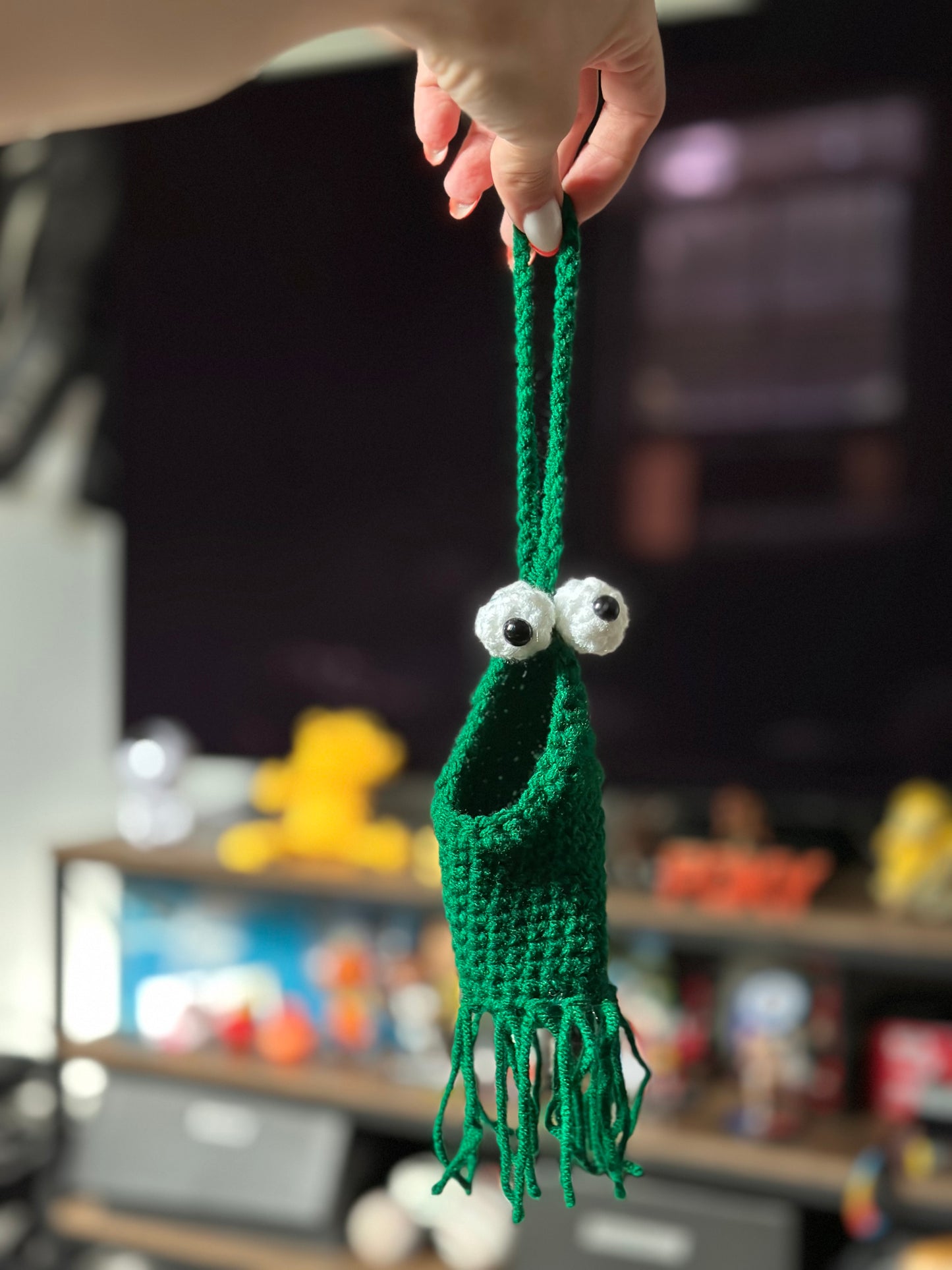 Yip yip basket | For sale | Birthday gift | Valentine gift | Baby toys | Room decor | Crochet animal | Amigurumi | car decor